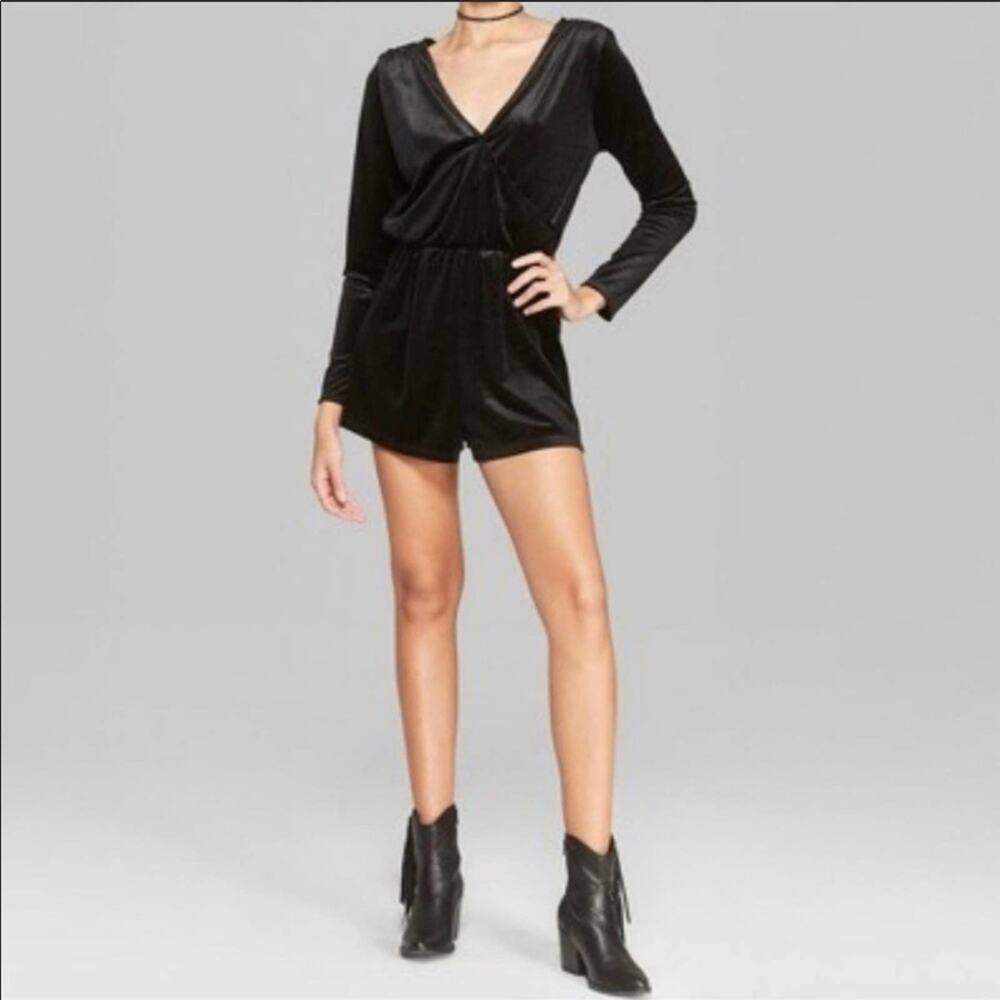 NEW Wild Fable black velvet ribbed shorts romper